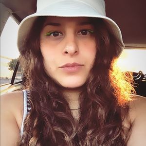 Meet your Posher, Rocio